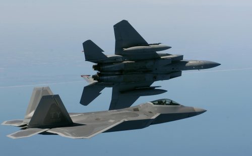 F-15 e F-22 dos Estados Unidos