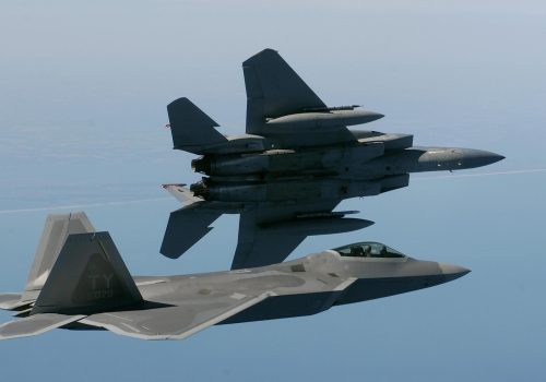 F-15 e F-22 dos Estados Unidos